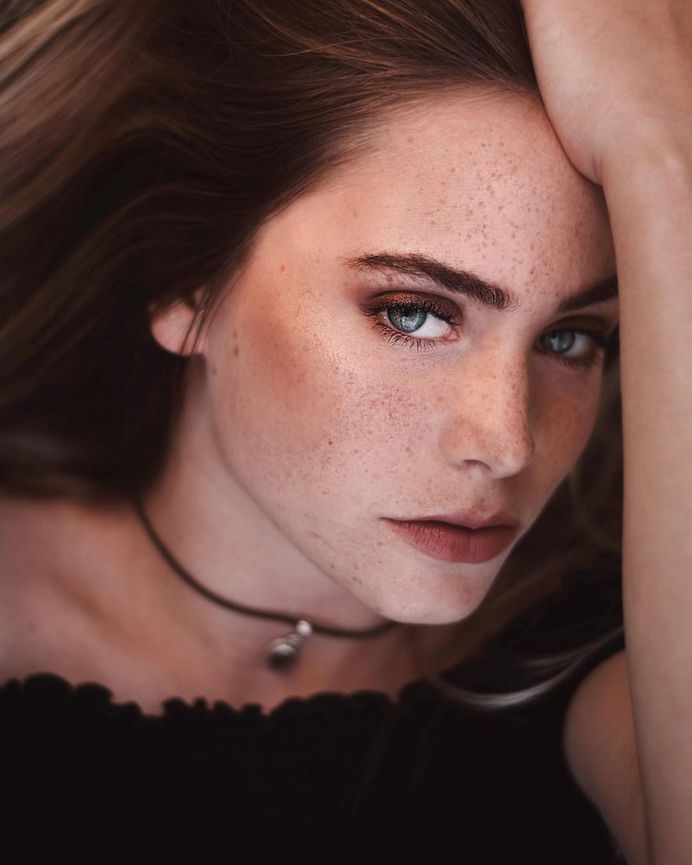 Beautiful Lifestyle Portrait Photography by Emilie Nguyen