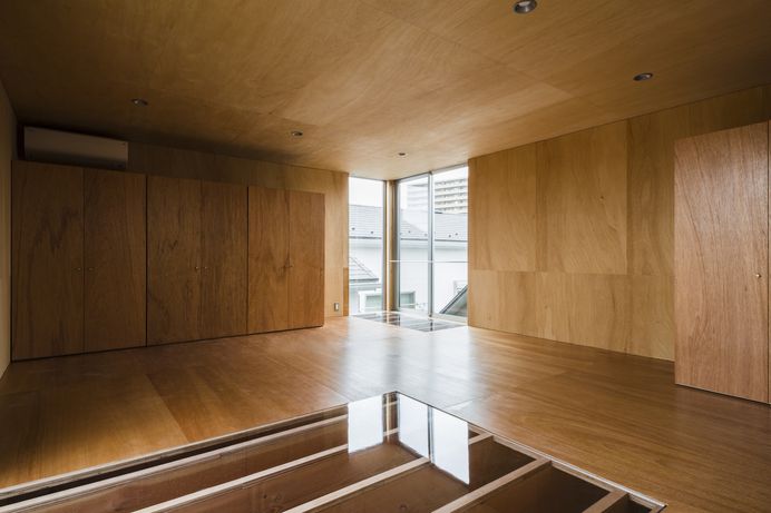 House in Kitaurawa by Hitoshi Wakamatsu Architect + Associates