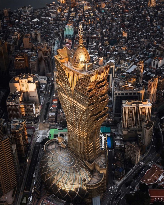 Striking Cityscapes and Night Urban Landscapes by Yiran Ding