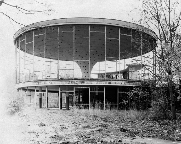 geert_goiris_2_2000_palanga.jpg 1000×794 pixels #architecture #facades