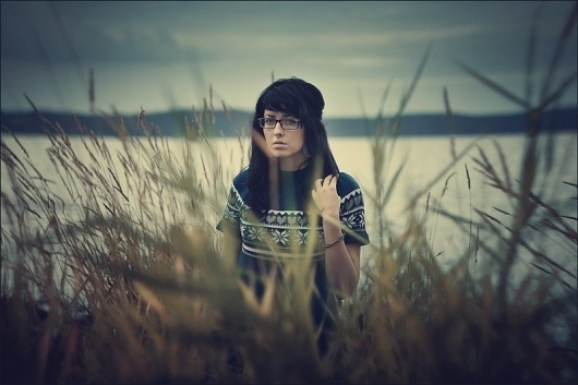 Looks like good Photography by Victor Eredel #glass #photography #girl