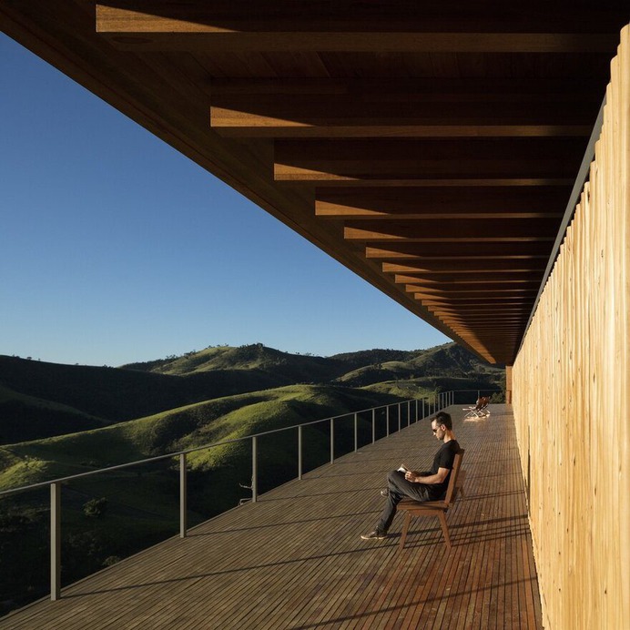 Prefab Off-Grid House Located at an Altitude of 1,500 Meters
