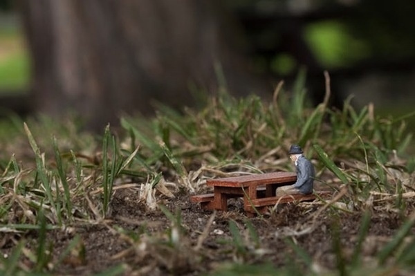 Slinkachu_little_people_street_art_4 #miniature #diorama #art