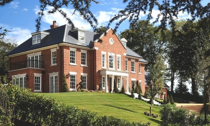 Luxury Five- Bedroom Country House With Spectacular Views in England #architecture #country #luxury
