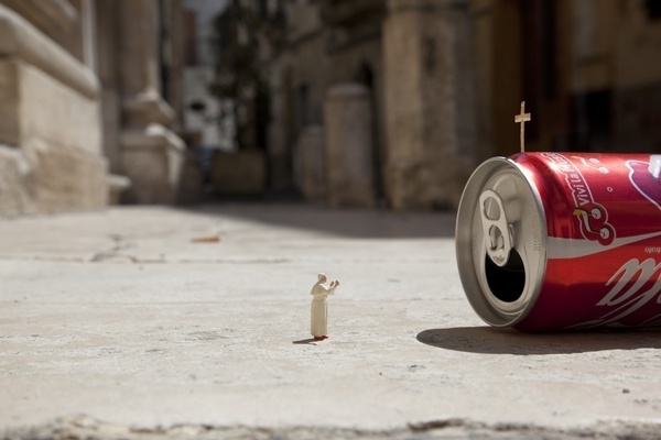 little_people_street_art_5 #miniature #diorama #art