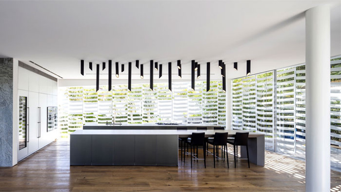 J House by Pitsou Kedem Architects - #architecture, #house, #home, #decor,