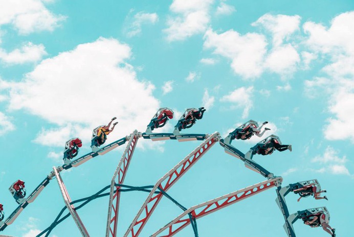 Minimalist and Colorful Urban Photography by Daehyuk Im