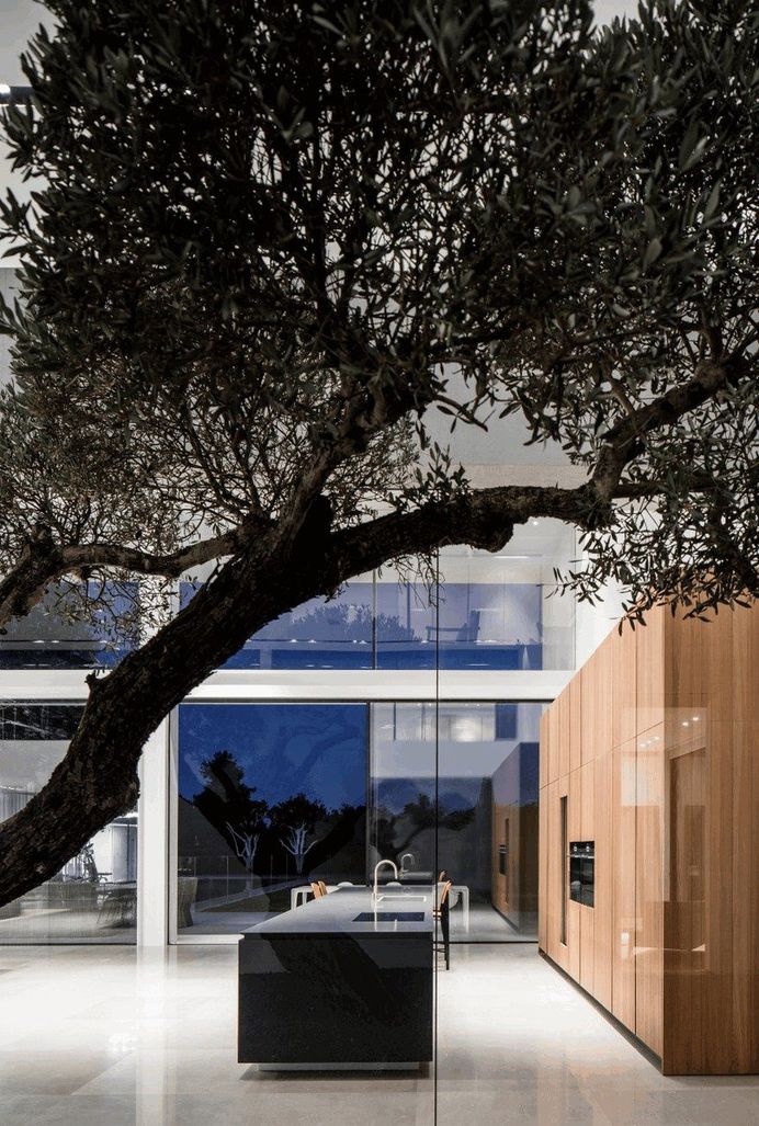 Simple Geometry Shines in Modern Minimalist Home 19