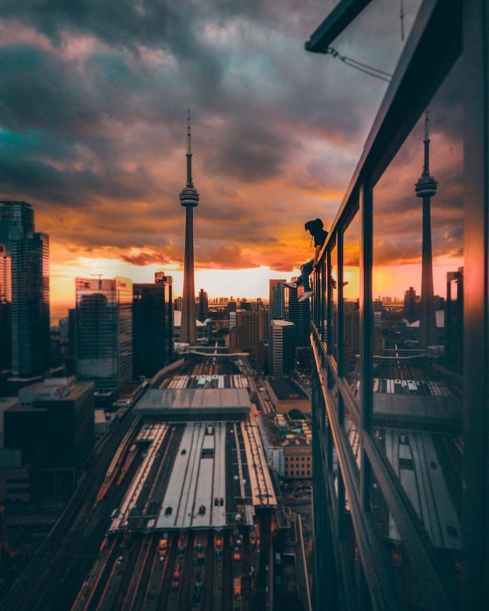Moody Street and Urban Photography by Yeshi Kangrang