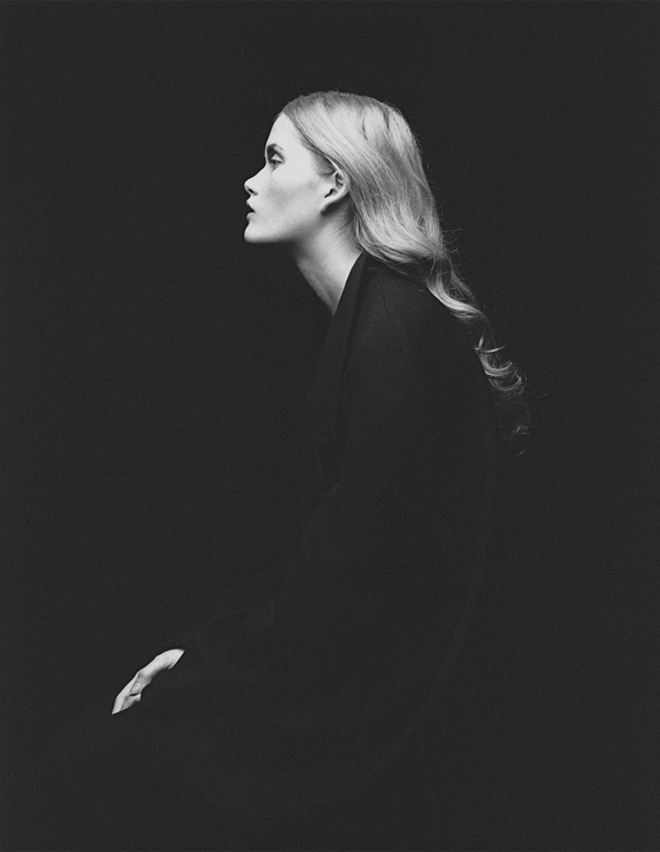 Portraits 6x7 ( Part I ), Roman Pashkovskiy #white #woman #roman #black #photography #portraits #pashkovskiy