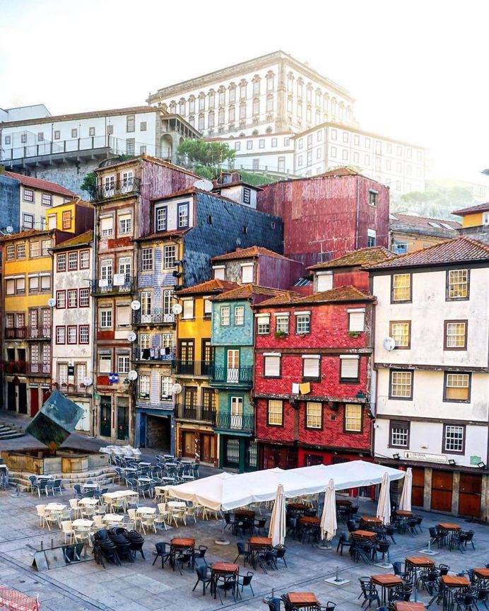 Vibrant Travel Street Photography by Alex Zouaghi