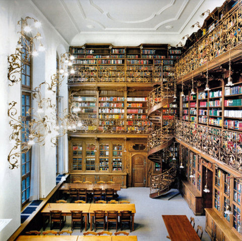 http://27.media.tumblr.com/tumblr_ltkwaftaAY1qcvz1yo1_500.jpg #interior #library