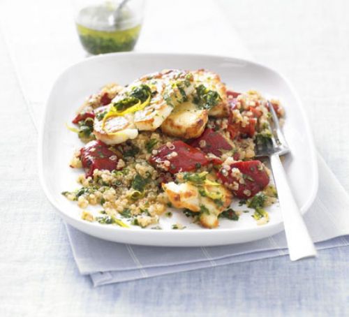 Warm quinoa salad with grilled halloumi and red peppers