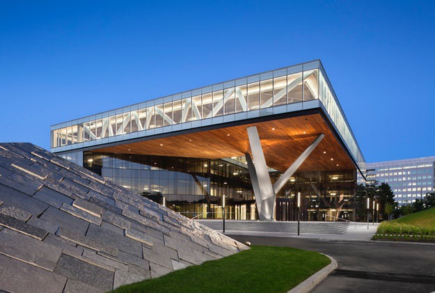 Not Your Average Column: 8 Dynamic Support Systems That Defy Gravity - Architizer Journal
