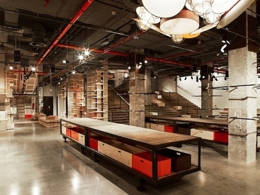 REV Architecture : Boutique Levi's - MUUUZ - Architecture & Design #interior #concrete #design #deco #decoration