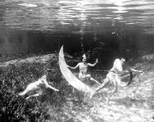 Underwater New Year's at Rainbow Springs: Rainbow Springs, Florida | Flickr - Photo Sharing! #florida #1950 #underwater #film