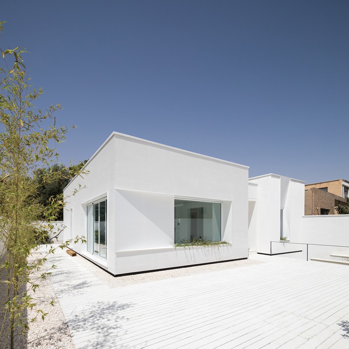 Mint House / White on White Studio