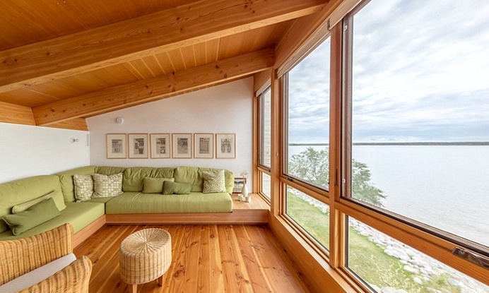 Wooden Beach Cottage by Cibinel Architecture