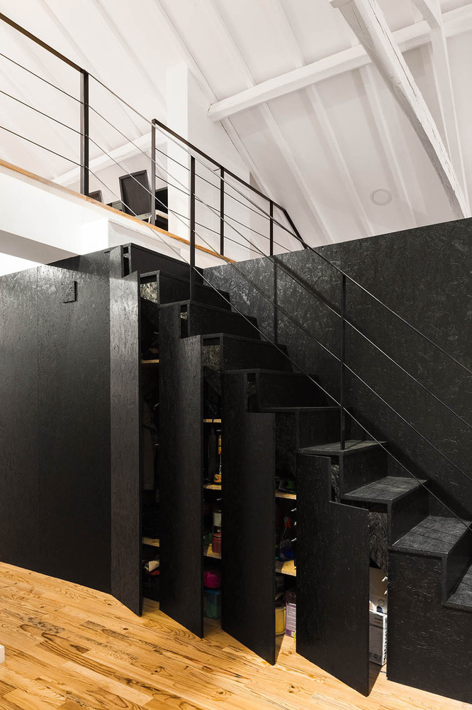 Converting a 50-Year-Old Barn in a Modern Home
