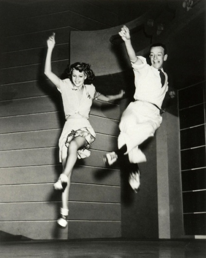 http://littlealouetteblog.tumblr.com/post/2627131408/suicideblonde-rita-hayworth-and-fred-astaire #photography #dancers