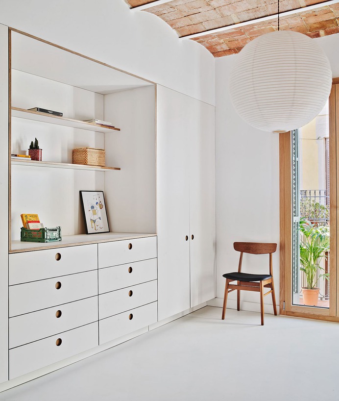 Joan Blanques by Allaround Lab