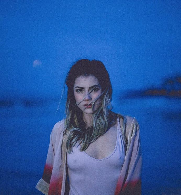 Eccentric and Fine Art Portrait Photography by Robyn Walsh