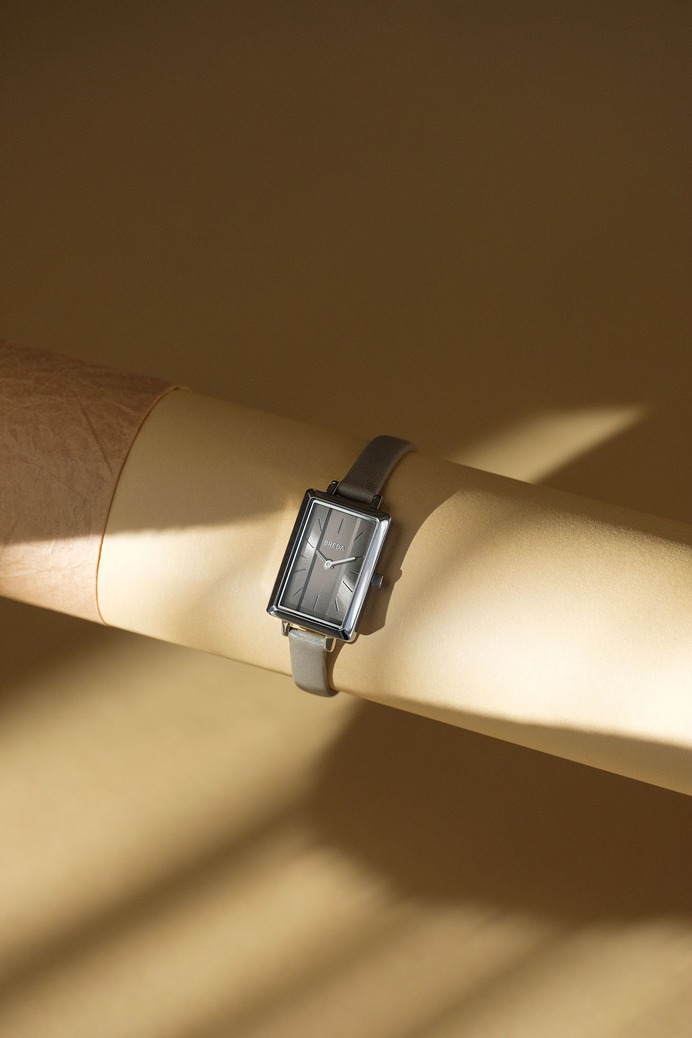BREDA Watches KINSHIP collection - Mindsparkle Mag The BREDA Spring 2019 collection takes a modern approach to classic characteristics, an ode to the items that travel through generations while making way for new pieces to be cherished. #logo #packaging #identity #branding #design #color #photography #graphic #design #gallery #blog #project #mindsparkle #mag #beautiful #portfolio #designer