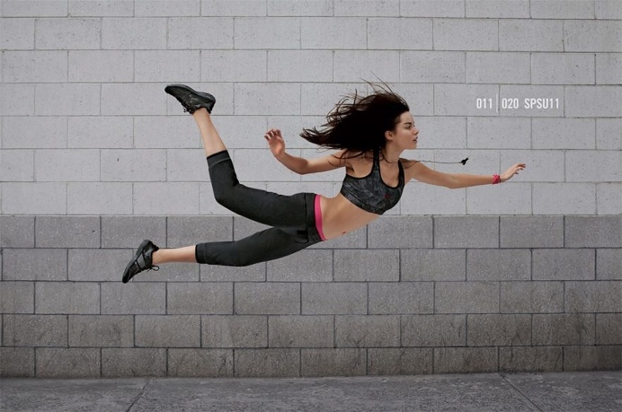 Yowayowa Camera Woman Diary: Levitating Self-Portraits by Natsumi Hayashiara