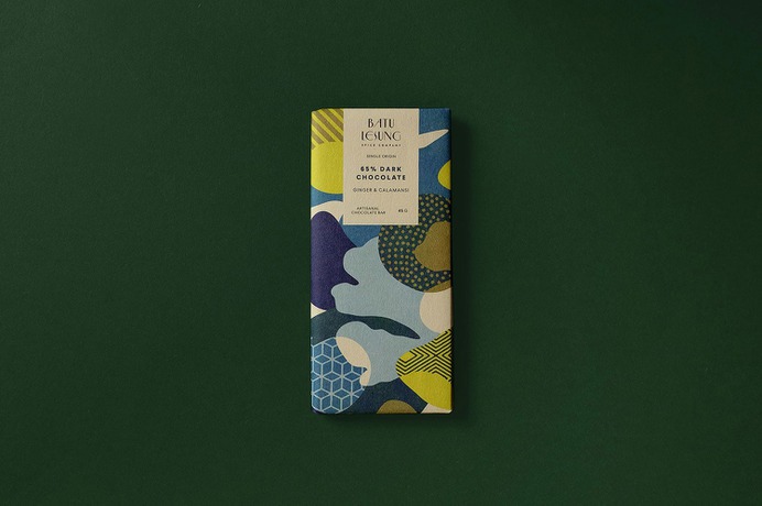 Batu Lesung Chocolate Bar - Mindsparkle Mag Darling Visual Communications designed the packaging for Batu Lesung Chocolate Bar. Artisanal, bean to bar, single origin chocolate crafted with love. #logo #packaging #identity #branding #design #color #photography #graphic #design #gallery #blog #project #mindsparkle #mag #beautiful #portfolio #designer