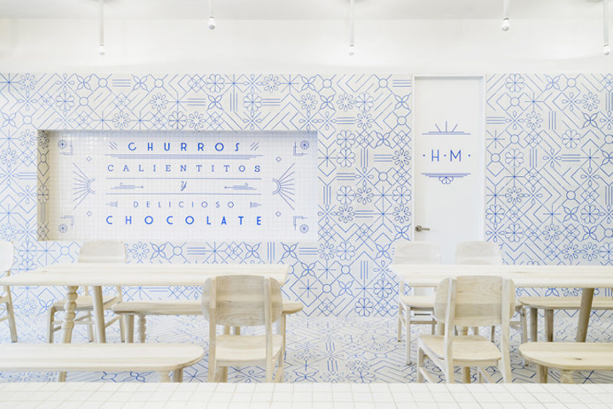 Heavenly White & Blue Churreria El Moro [Mexico City] | Trendland