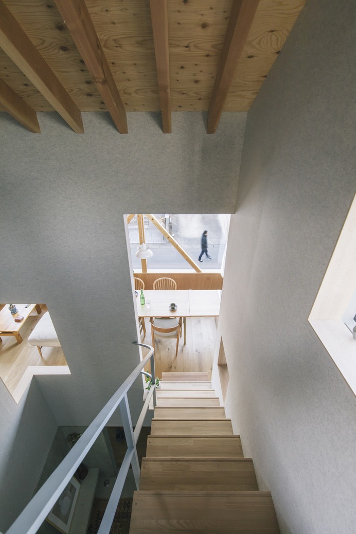 House In Kita-Koshigaya by Tamotsu Ito Architecture Office