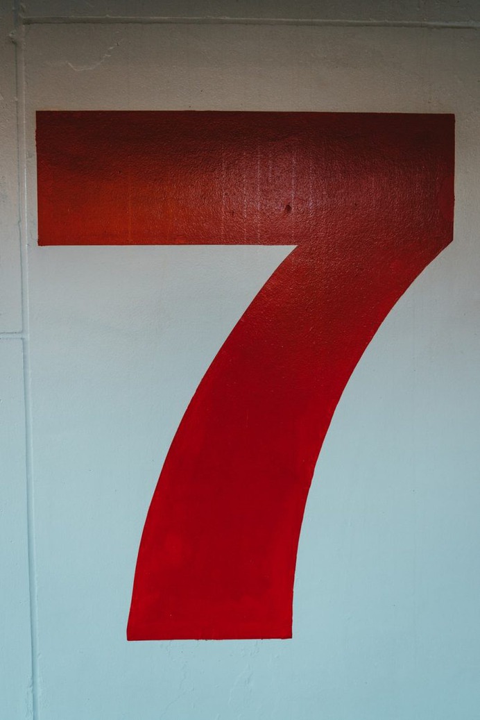 Red Number 7 Decor