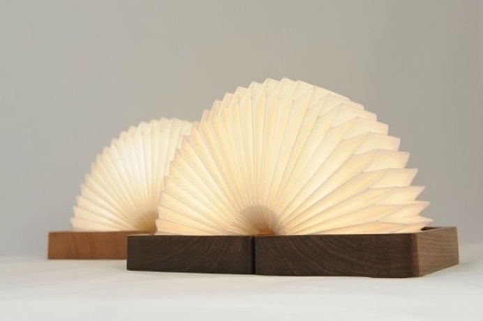 This #portable, shapeable #lamp has bluetooth connectivity and can bend and twist into any shape! #productdesign #industrialdesign #modern