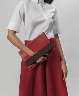 The Tara Clutch – tachi