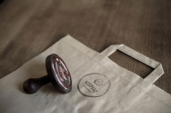 Eszter Laki - http://www.behance.net/lakieszti #logo #stamp #branding