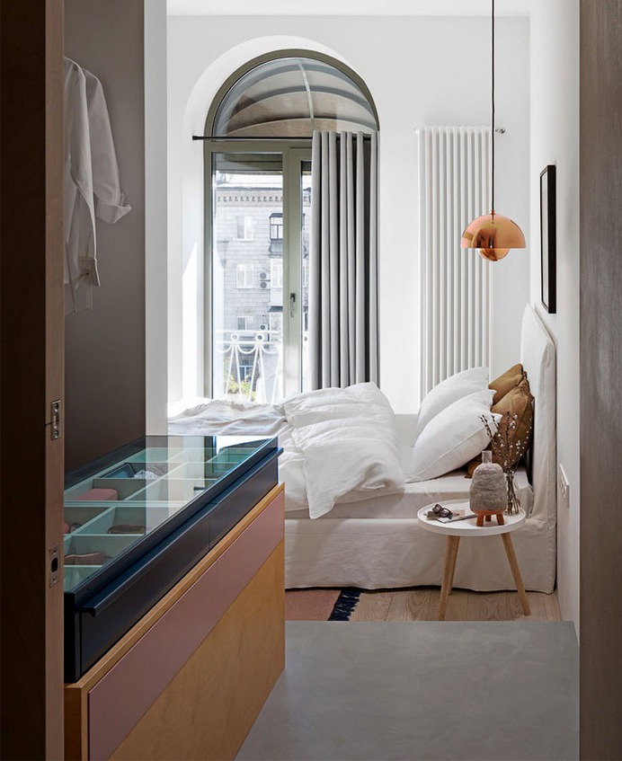 Small Urban Chic Apartment by Olha Wood - InteriorZine