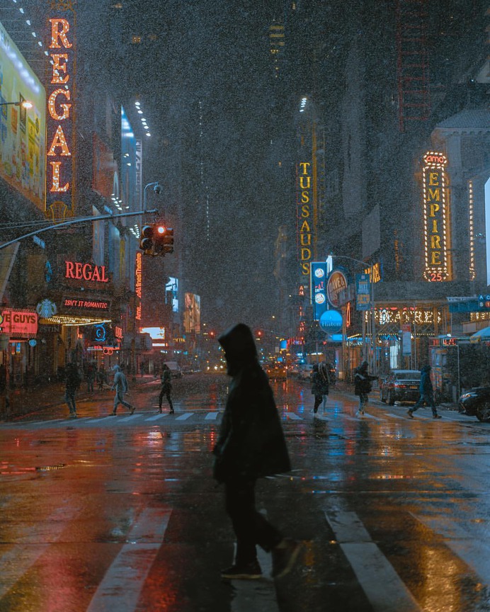 Moody and Cinematic Street Photography in New York by Alex Fernández