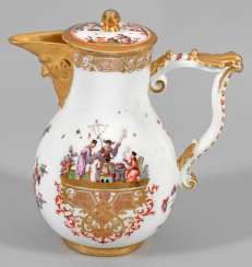 Small jug with Hoeroldt-Chinoiserien #Sets #Teasets #Porcelainsets #Antiqueplates #Plates #Wallplates #Figures #Porcelainfigurines #porcelain
