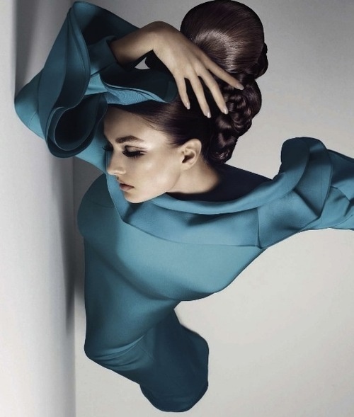 Fashion photography(Vogue Italia February 2013: So Much Chic! Photographer: Sølve Sundsbø, Stylist: Anastasia Barbieri, via pumpkiney #fashion