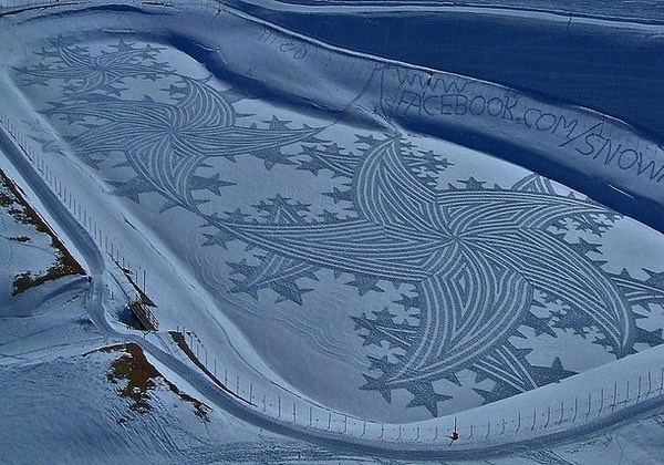 Snow and land art instalation is on facebook #3d #his #france #each #pai #snow #is #there #the #it #creating #and #art #when #artis #winter