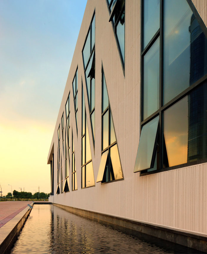 Jiaxing Innovation Park Exhibition Center - InteriorZine