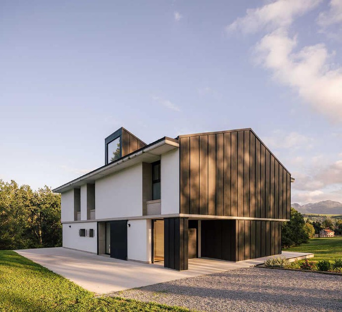 Anaz House / Garciagerman Arquitectos