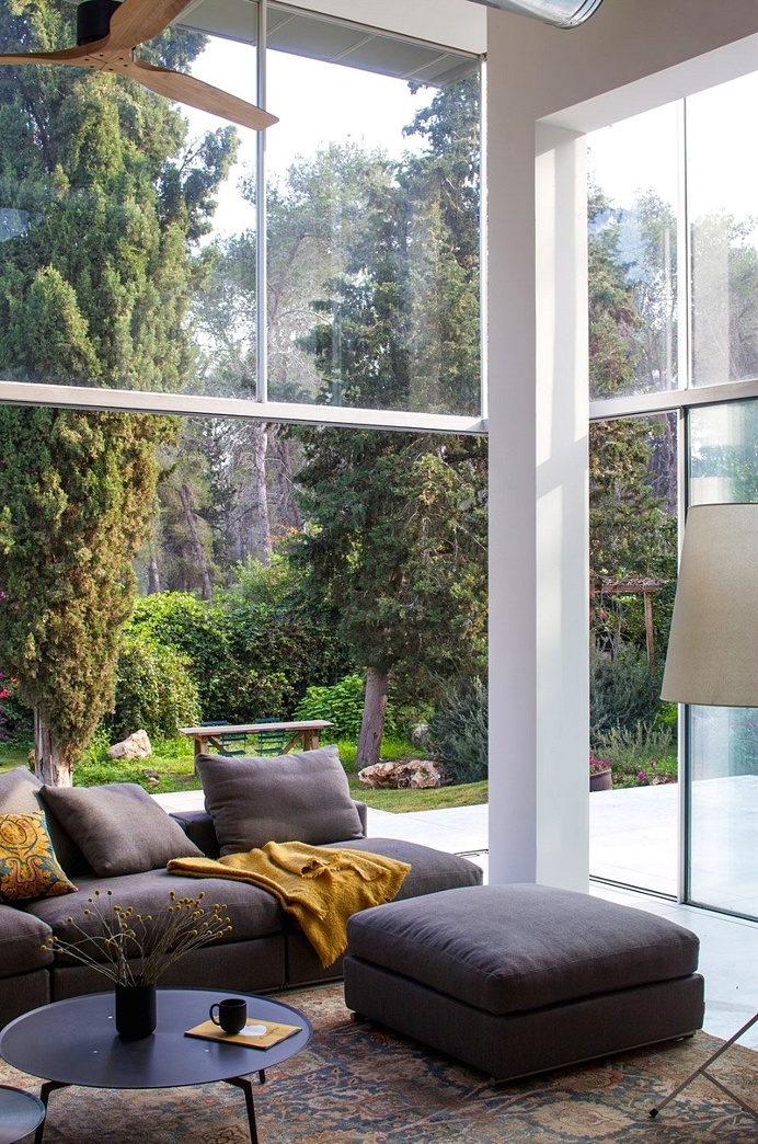 The CY House has a Double Height Inner Space and is Bathed in Light