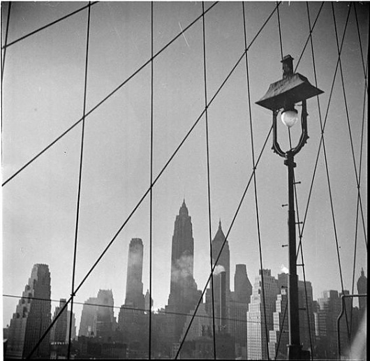MNY26482.jpg (JPEG Image, 563x550 pixels) #white #city #black #and #york #bridge #david #robins #skyline #brooklyn #new