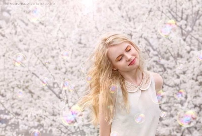 Beautiful and Dreamlike Portrait Photography by Nina Sinitskaya