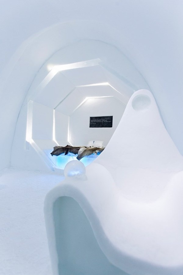 Bedroom in modern ice hotel #hotel #ice #art