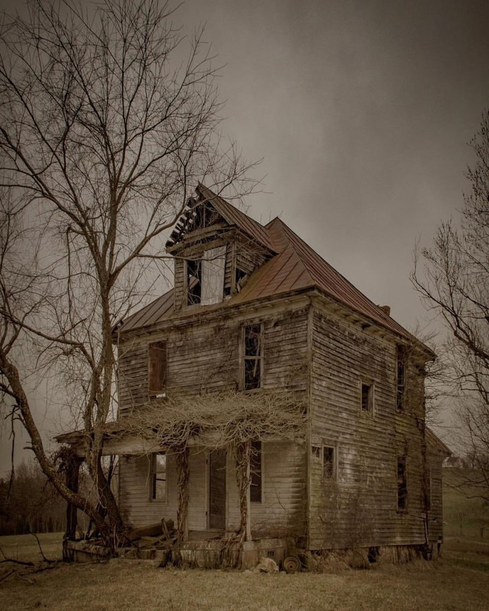 Abandoned Virginia: Charming Urbex Photography by Jessica Doran