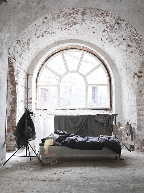 tokyo bleep #brick #white #bed
