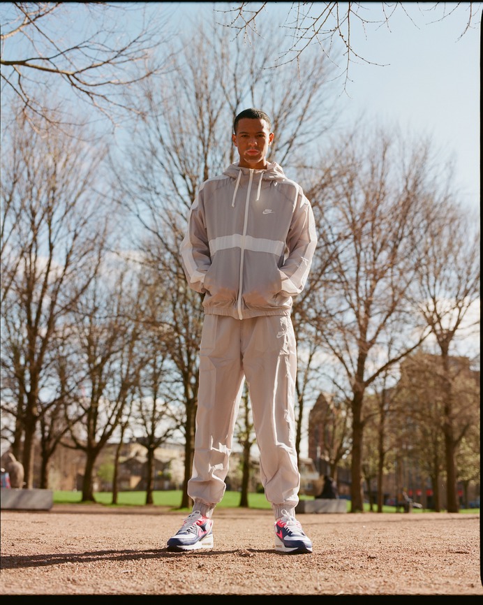 PAUSE Editorial: Nike Air Max 90 FlyEase – PAUSE Online | Men's Fashion, Street Style, Fashion News & Streetwear