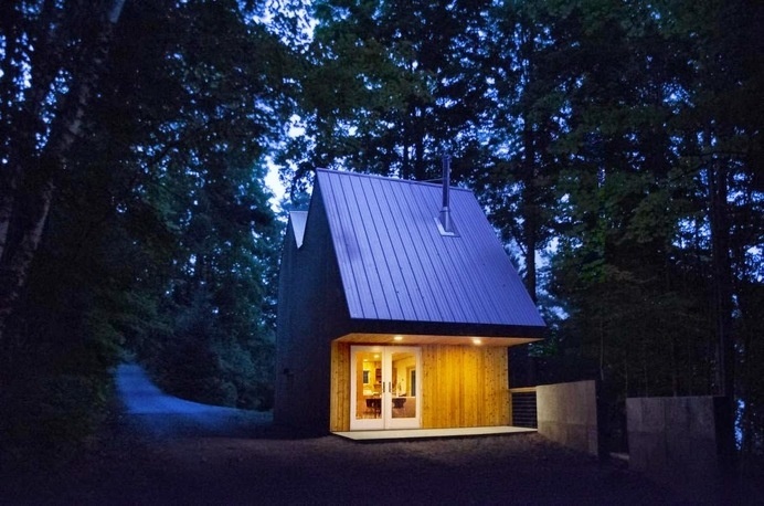 Compact House: Polygon Sculpture Studio #interior #design #architecture